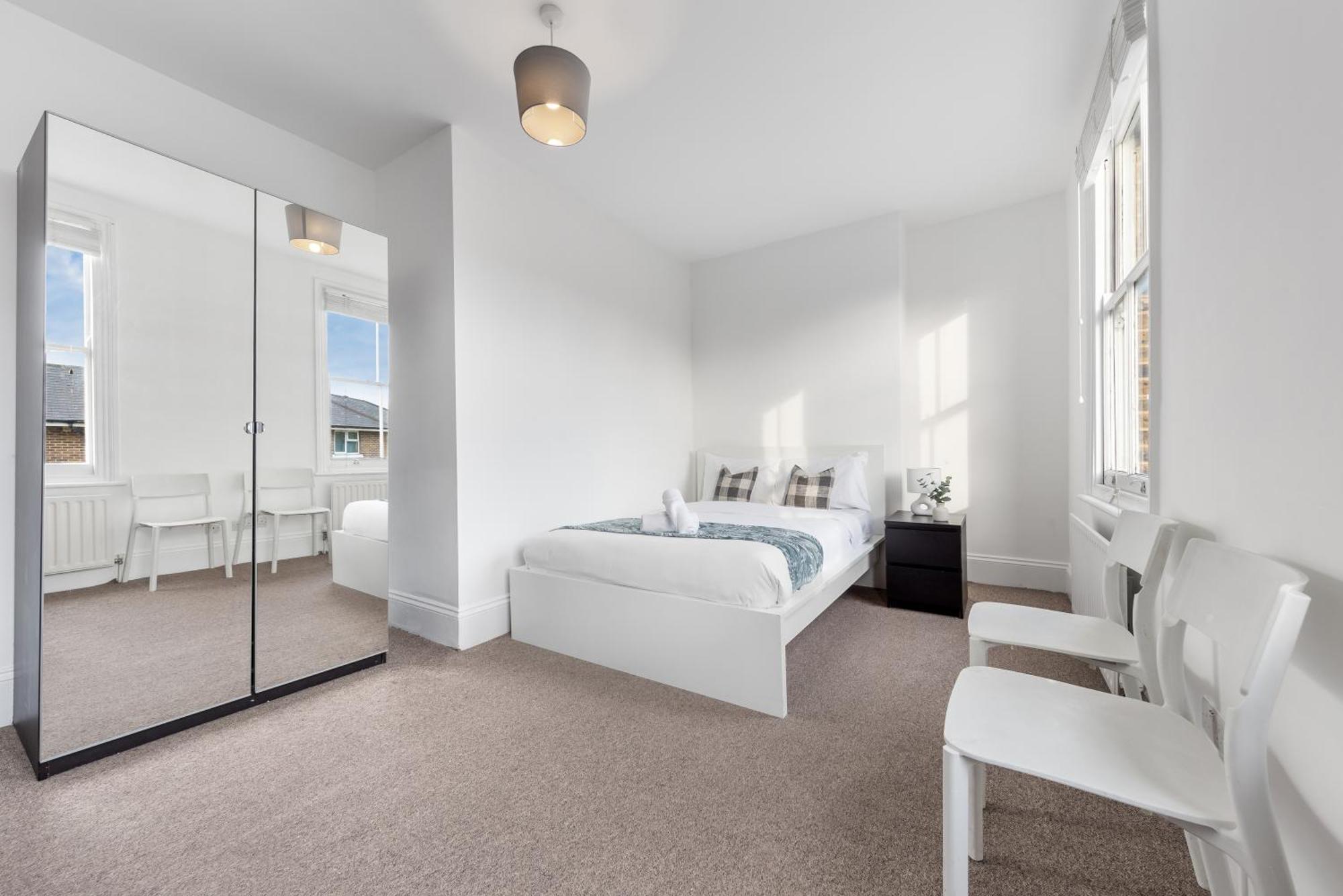 Luxury 4 Bedroom Flat With Stunning Shard View From Terrace In Central London! Next To Station, Sleeps 9 Esterno foto