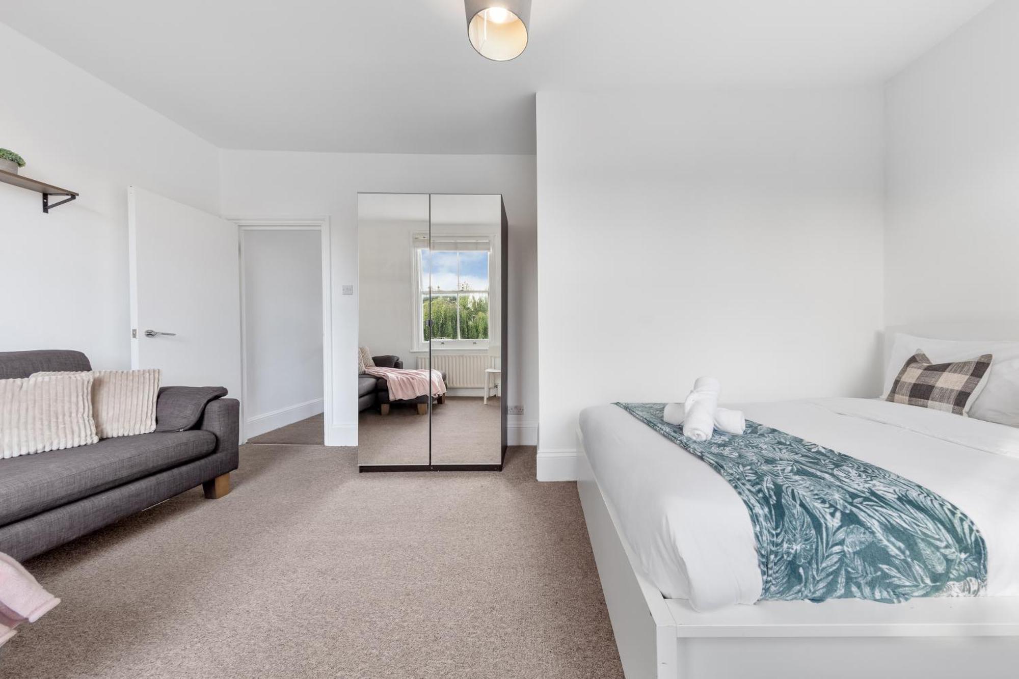 Luxury 4 Bedroom Flat With Stunning Shard View From Terrace In Central London! Next To Station, Sleeps 9 Esterno foto