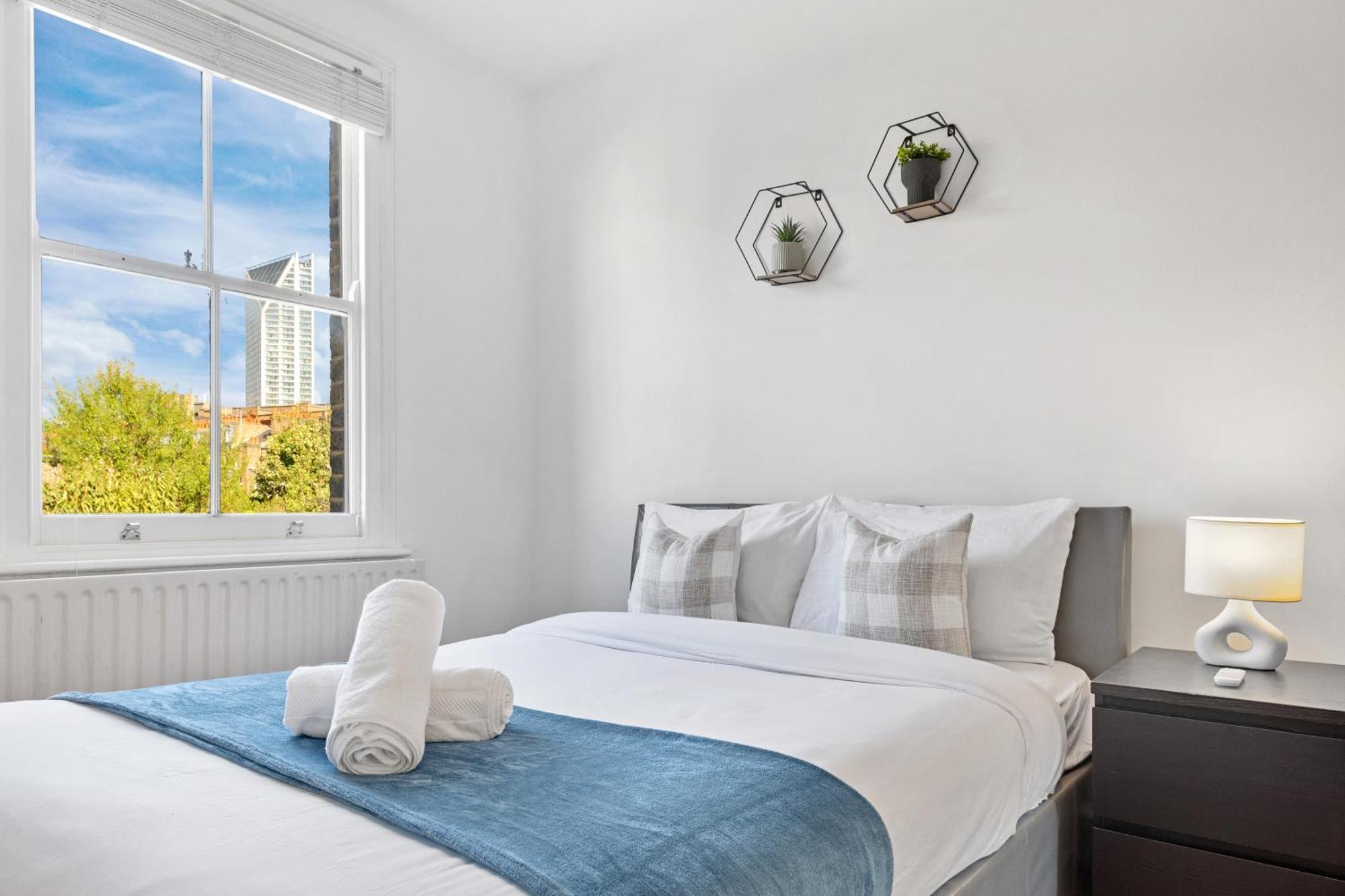 Luxury 4 Bedroom Flat With Stunning Shard View From Terrace In Central London! Next To Station, Sleeps 9 Esterno foto