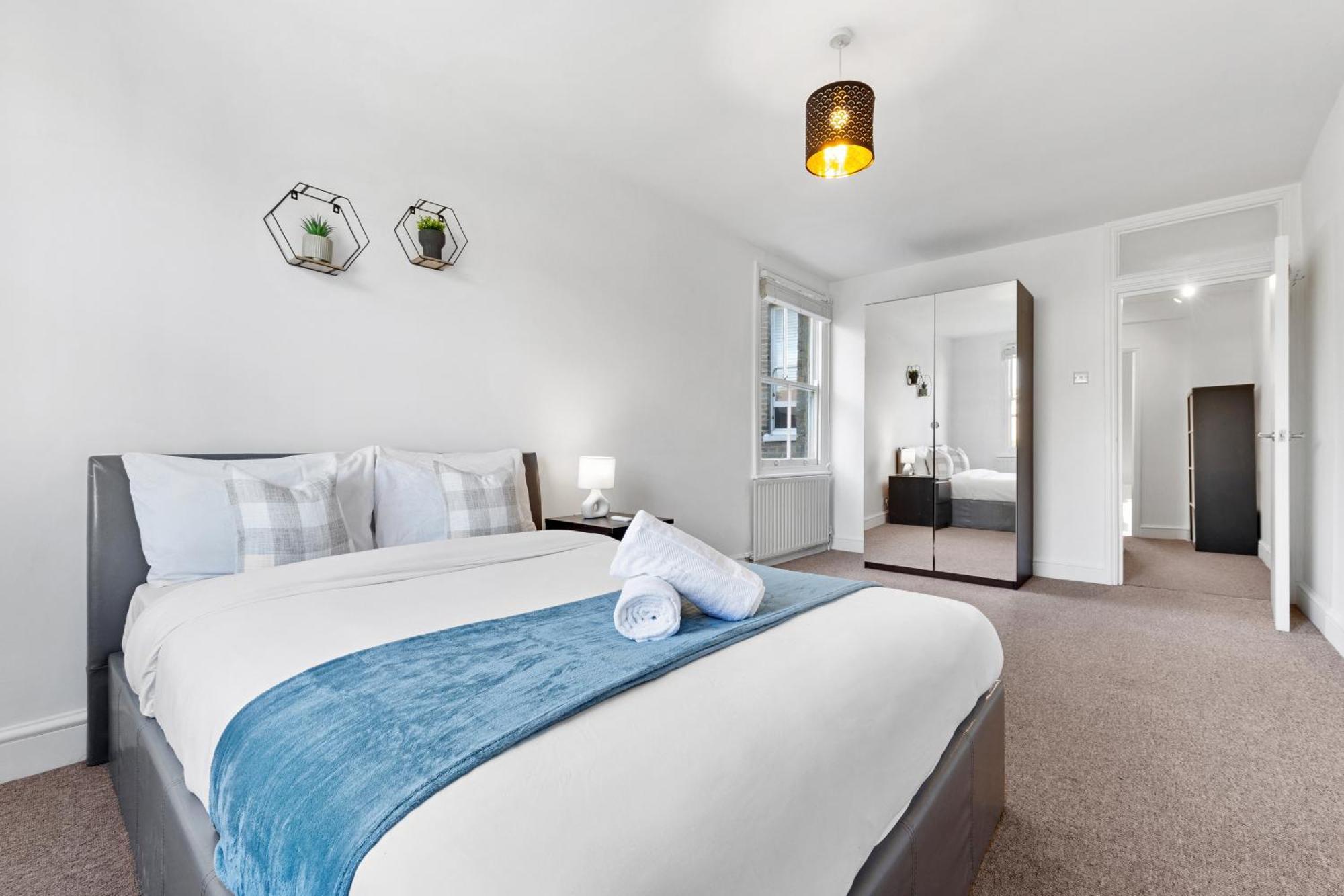 Luxury 4 Bedroom Flat With Stunning Shard View From Terrace In Central London! Next To Station, Sleeps 9 Esterno foto