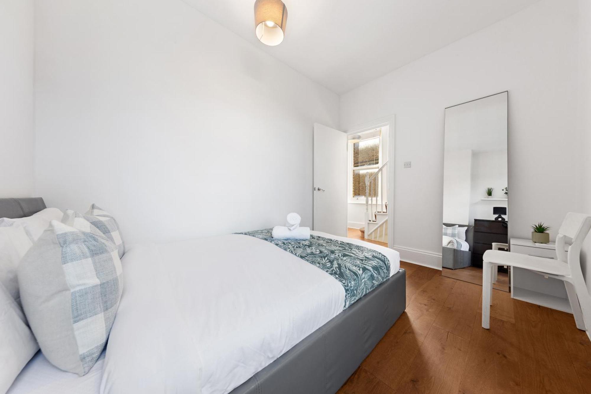 Luxury 4 Bedroom Flat With Stunning Shard View From Terrace In Central London! Next To Station, Sleeps 9 Esterno foto