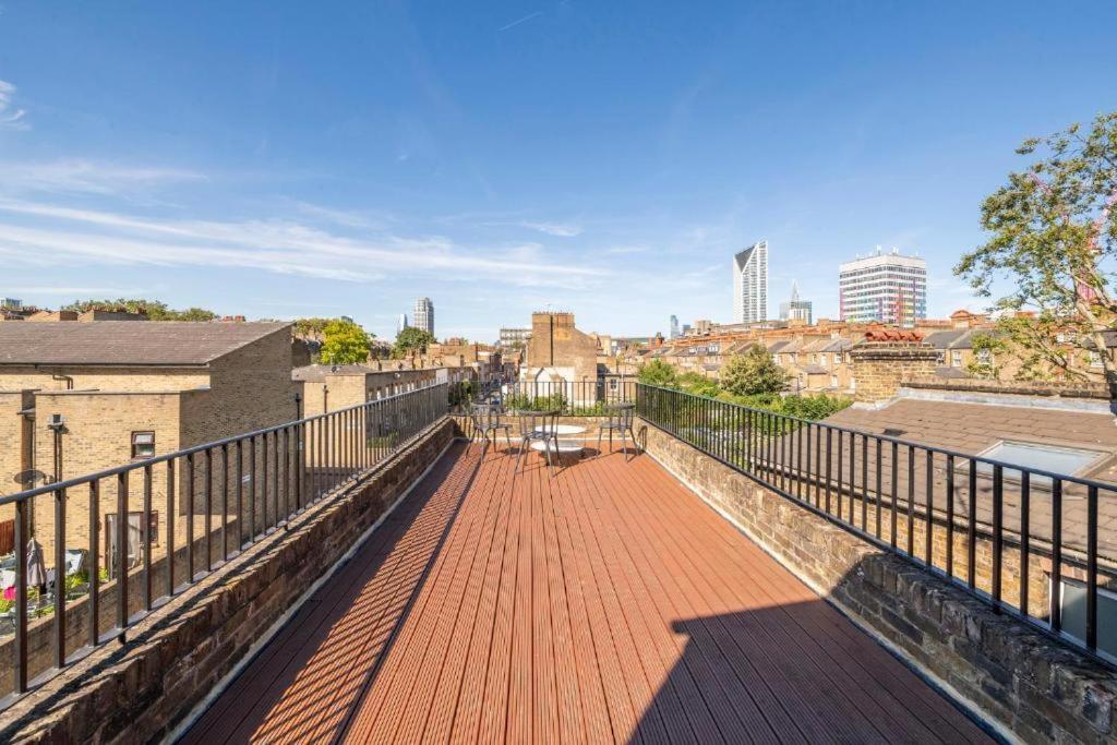 Luxury 4 Bedroom Flat With Stunning Shard View From Terrace In Central London! Next To Station, Sleeps 9 Camera foto