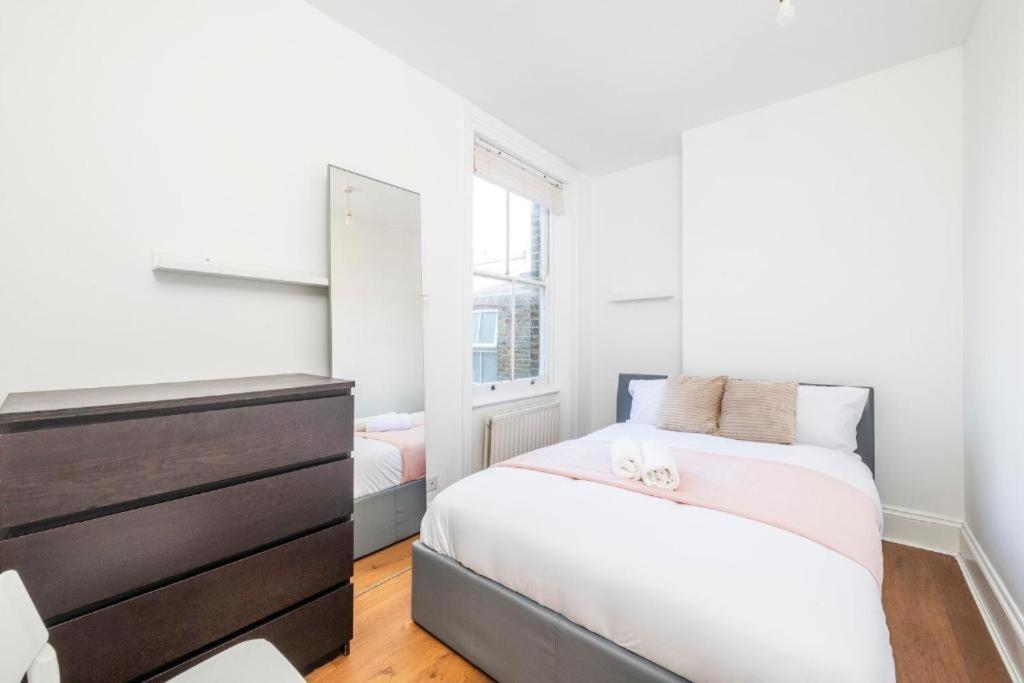 Luxury 4 Bedroom Flat With Stunning Shard View From Terrace In Central London! Next To Station, Sleeps 9 Camera foto