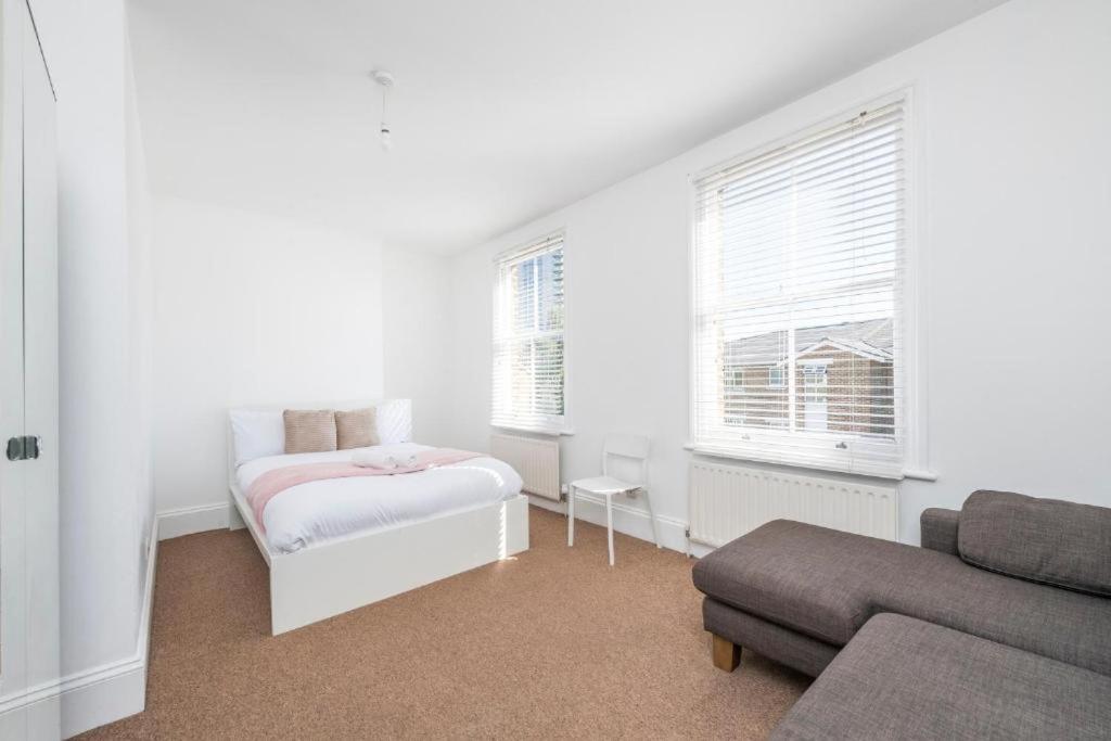 Luxury 4 Bedroom Flat With Stunning Shard View From Terrace In Central London! Next To Station, Sleeps 9 Camera foto